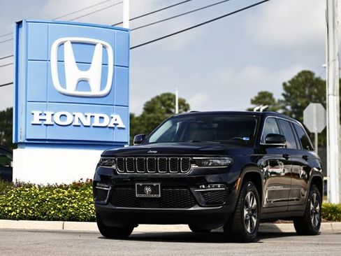 Used 2024 Jeep Grand Cherokee Limited 4xe AWD/4WD image 1