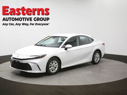 Used 2025 Toyota Camry LE FWD image 56
