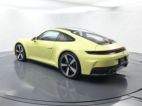 Used 2025 Porsche 911 Carrera image 3