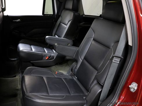 Used 2017 Chevrolet Tahoe LT w/ LT Signature Package RWD image 13