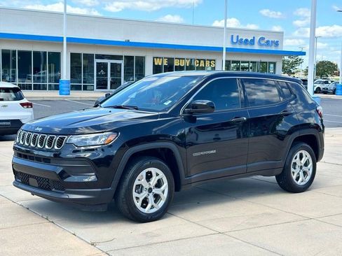 Used 2025 Jeep Compass Sport AWD/4WD image 4