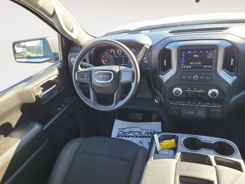 Used 2024 GMC Sierra 1500 Pro w/ Pro Value Package image 11