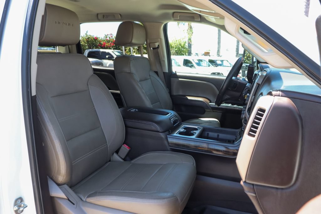 Used 2015 GMC Sierra 2500 Denali w/ Duramax Plus Package AWD/4WD image 41