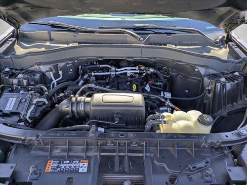 Used 2021 Ford Explorer XLT w/ Equipment Group 202A AWD/4WD image 24