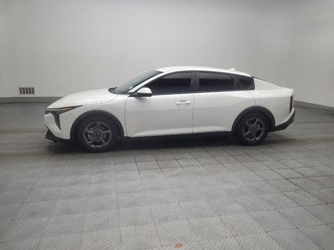 Used 2025 Kia K4 FWD image 2