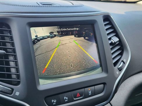 Used 2023 Jeep Cherokee Altitude Lux AWD/4WD image 21