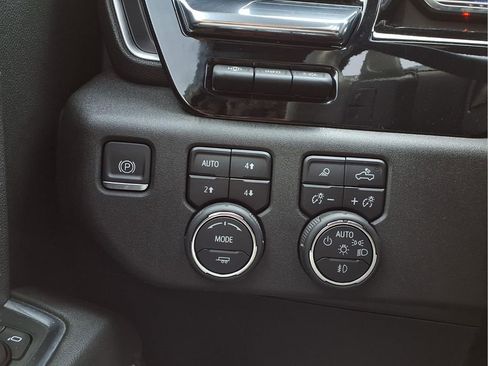 Used 2023 Chevrolet Silverado 1500 High Country w/ High Country Premium Package image 14