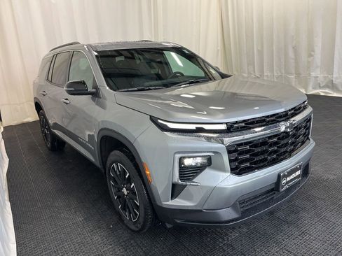 New 2026 Chevrolet Traverse LT w/ Sun and Wheel Package AWD/4WD image 33