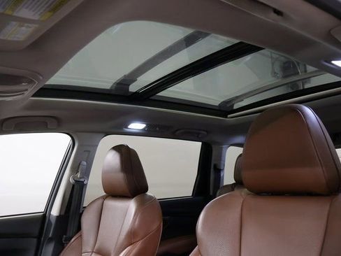 Certified 2023 Subaru Ascent Touring AWD/4WD image 13