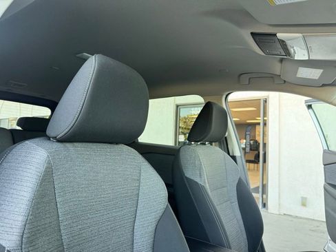 Used 2023 Nissan Rogue SV FWD image 18