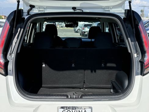 Used 2024 Kia Soul LX w/ Option Group 015 image 10