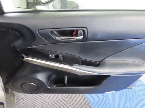 Used 2015 Lexus IS 250 w/ Premium Package RWD image 29