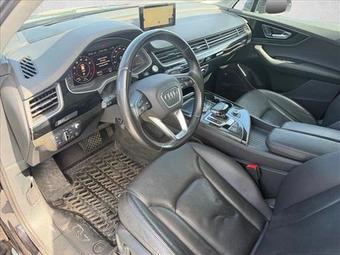 Used 2017 Audi Q7 3.0T Prestige w/ Prestige Package AWD/4WD image 3