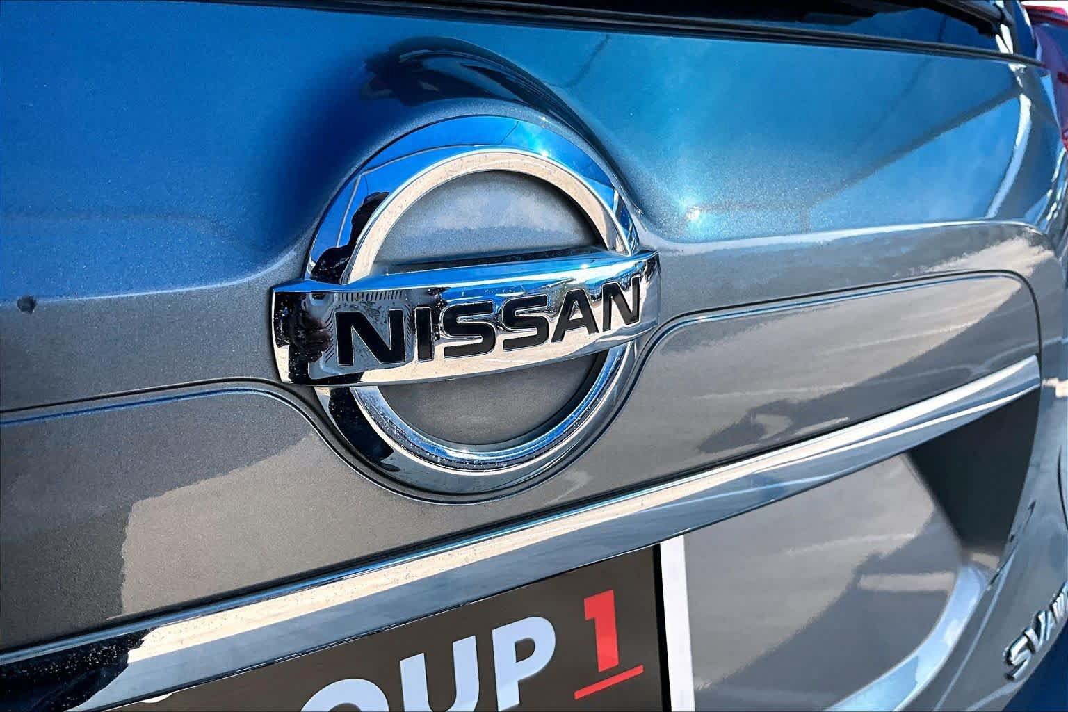 Used 2017 Nissan Rogue SV AWD/4WD image 30