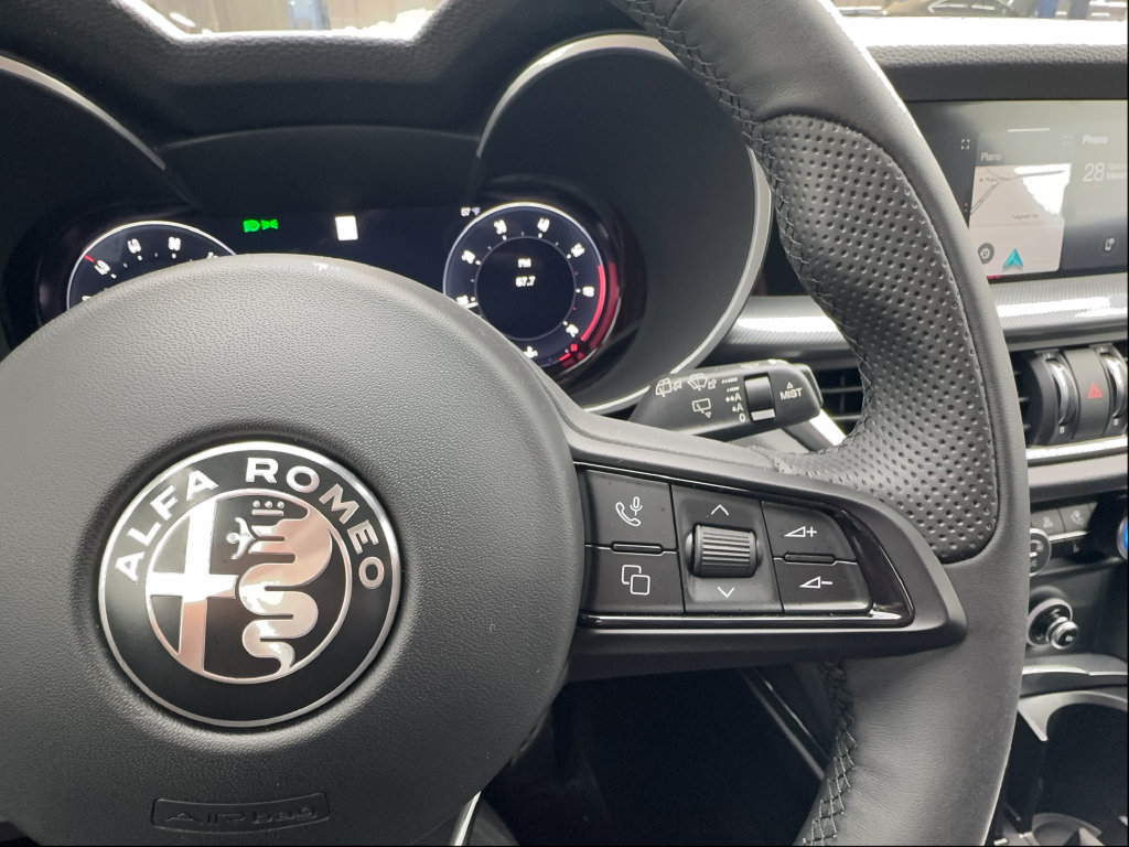 New 2026 Alfa Romeo Stelvio Sprint w/ Convenience Package AWD/4WD image 44
