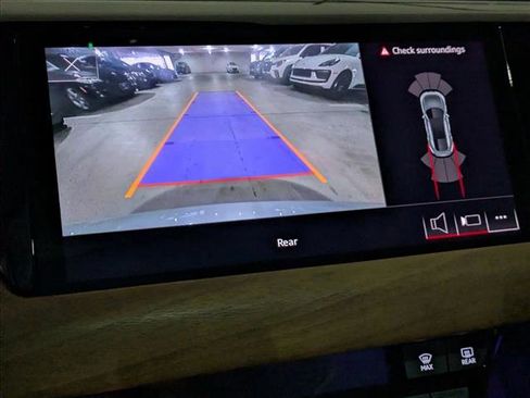 Used 2024 Audi e-tron GT Premium Plus image 15