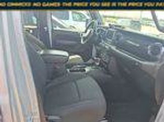 Used 2022 Jeep Wrangler Unlimited Sport AWD/4WD video 1