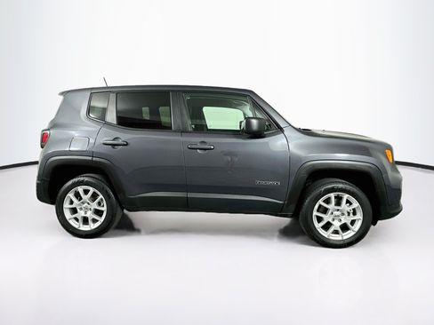 Used 2023 Jeep Renegade Latitude AWD/4WD image 10