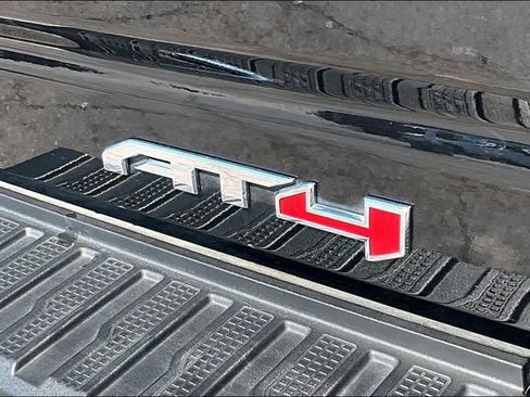 Used 2024 GMC Sierra 2500 AT4 w/ AT4 Premium Plus Package AWD/4WD image 25