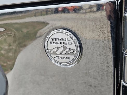 Certified 2023 Jeep Gladiator Overland image 14