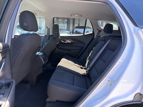 Used 2024 GMC Terrain SLE w/ Driver Convenience Package AWD/4WD image 29