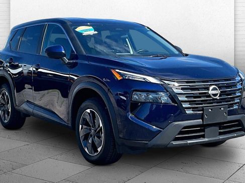 Used 2025 Nissan Rogue SV AWD/4WD image 1