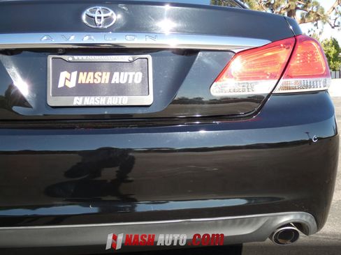 Used 2011 Toyota Avalon FWD image 9