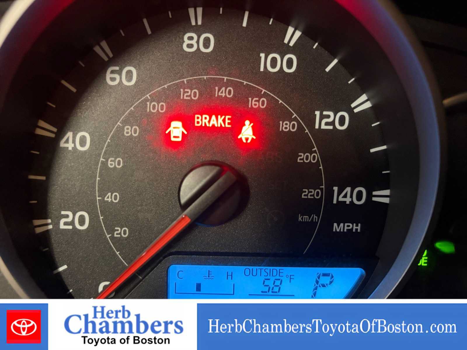 Used 2016 Toyota RAV4 LE FWD image 5