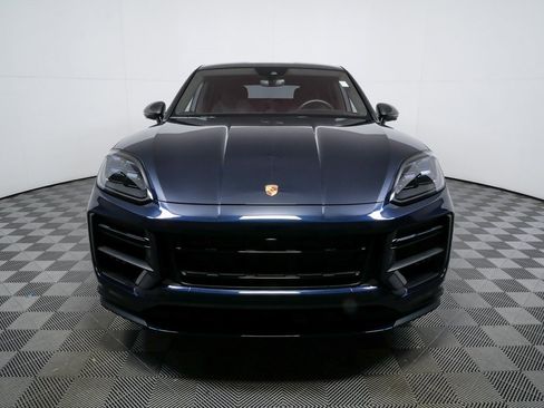 Certified 2025 Porsche Cayenne Turbo GT image 34
