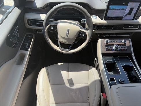 Used 2023 Lincoln Aviator Reserve w/ Equipment Group 201A RWD image 13