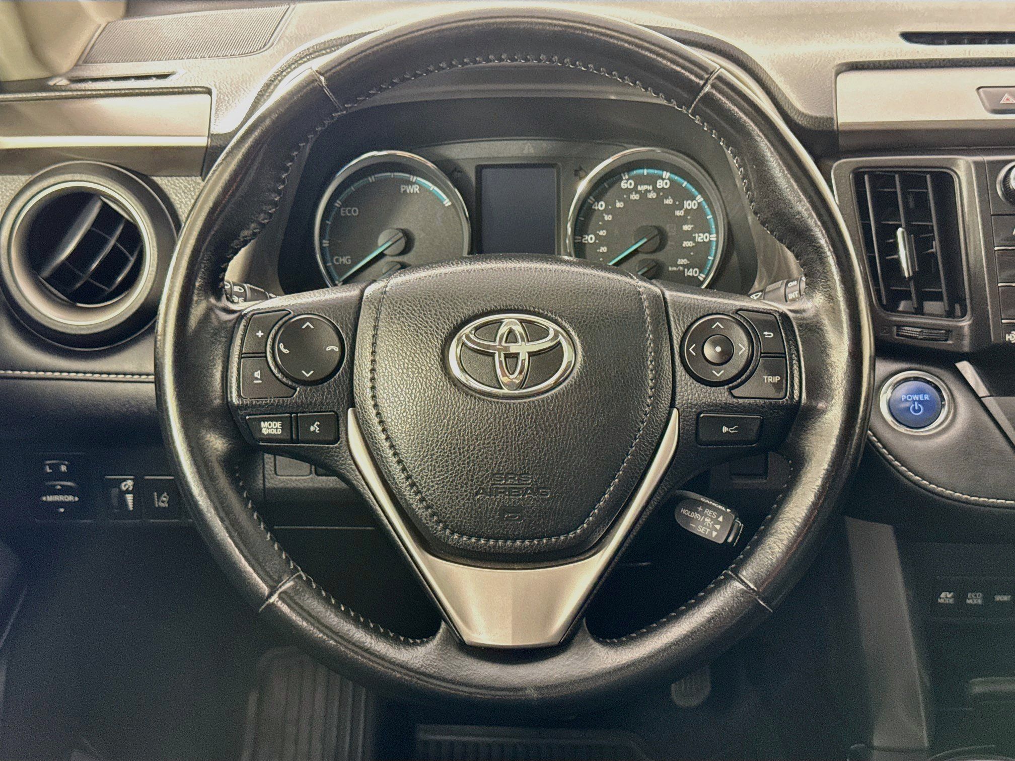 Certified 2018 Toyota RAV4 XLE AWD/4WD image 4