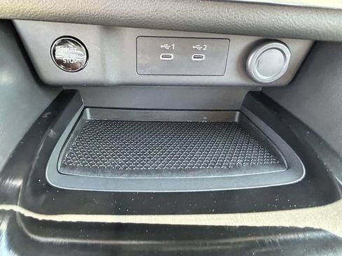 Used 2025 Nissan Rogue S FWD image 18