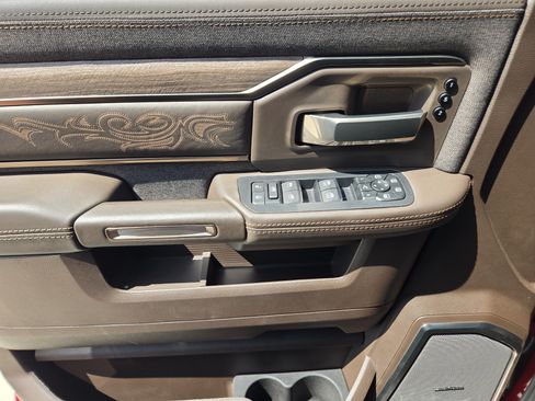 New 2026 RAM 2500 Limited AWD/4WD image 19