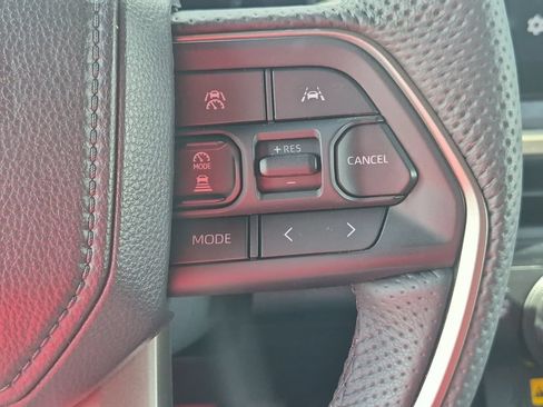 Used 2025 Toyota Tacoma Limited AWD/4WD image 23