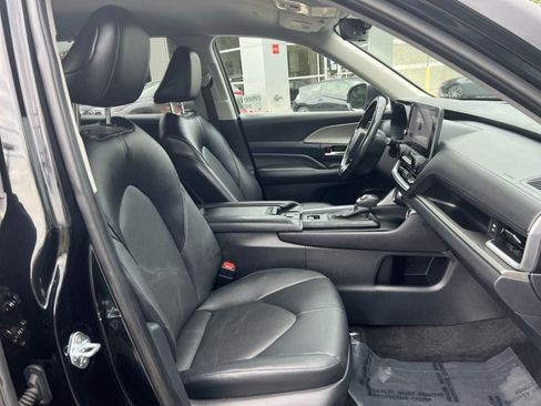 Used 2024 Toyota Grand Highlander AWD image 26