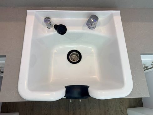 Used 2013 Mercedes-Benz Sprinter 2500 image 23