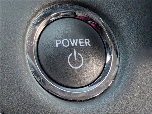 Used 2023 Toyota Highlander Platinum image 13