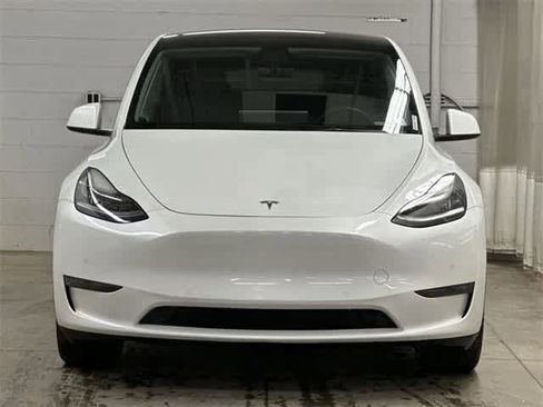 Used 2021 Tesla Model Y Long Range image 20