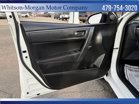 Used 2016 Toyota Corolla L image 11