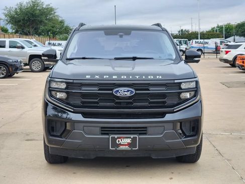 Used 2025 Ford Expedition Active AWD/4WD image 11