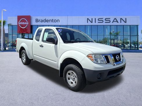 Certified 2019 Nissan Frontier S image 3