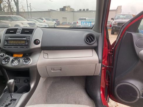 Used 2012 Toyota RAV4 Limited image 28