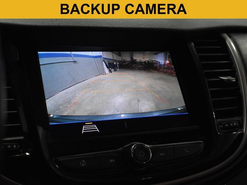 Used 2020 Chevrolet Trax LT FWD image 3