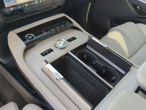 New 2026 Lincoln Navigator L Premier image 20