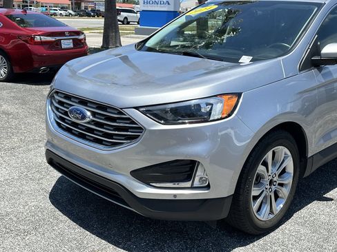 Used 2024 Ford Edge Titanium AWD/4WD image 10