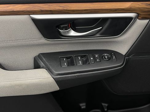 Used 2018 Honda CR-V EX image 16