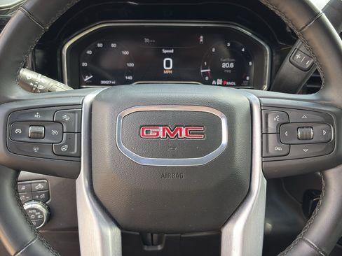 Used 2025 GMC Sierra 1500 SLT AWD/4WD image 17
