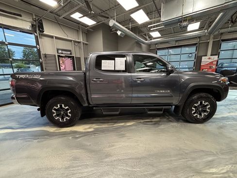 Used 2021 Toyota Tacoma TRD Off-Road image 31