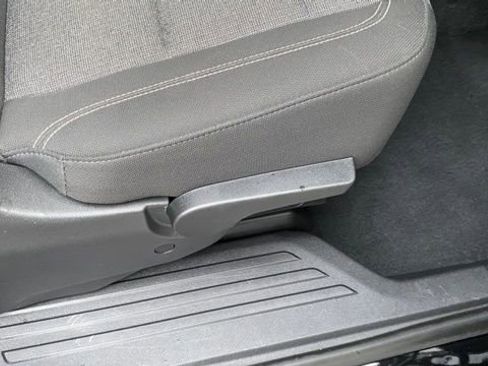 Used 2025 GMC Acadia Elevation image 24