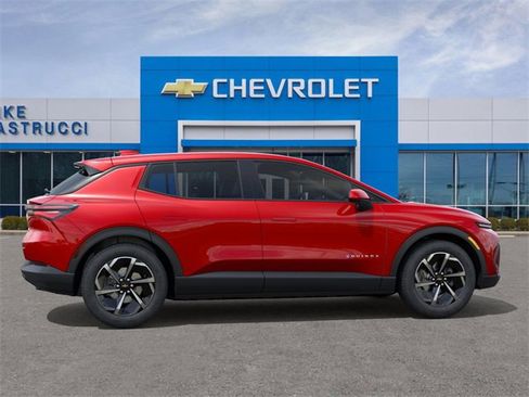 New 2026 Chevrolet Equinox EV LT image 5